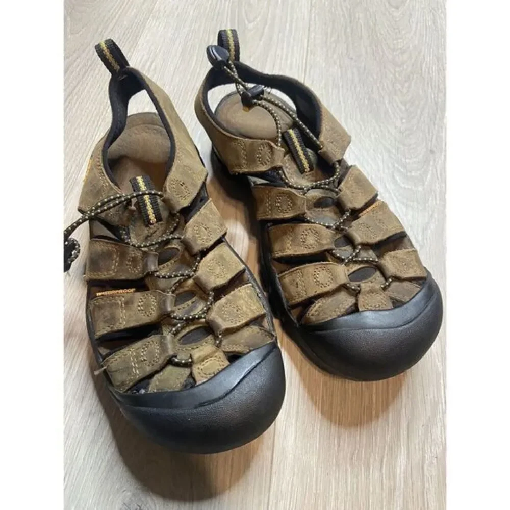 Keen Sandals Bison Leather Waterproof Hiking Fisherman 110220-BISN Men 7.5 Brown